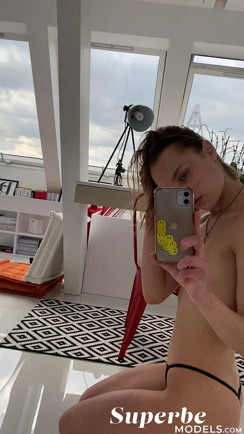 Жанна, 20 лет, 0 размер груди